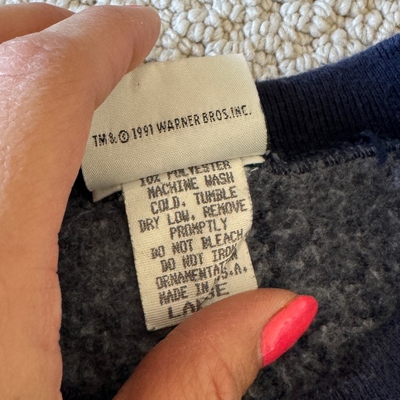 Vintage Looney Tunes Sweatshirt - Picture 3 of 10